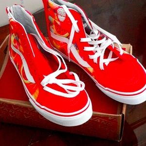 NEW HI TOP SNEAKERS SIZE 3 HIBISCUS